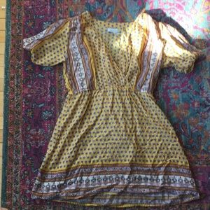 Urban outfitters batteries boho mini